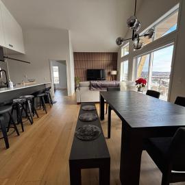 Ski-in Penthouse Condo MSA, hotel en Beaupré