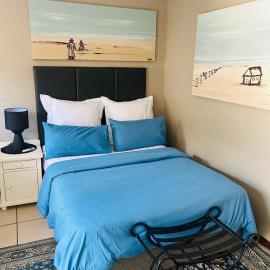 Cozy guest suite with private access