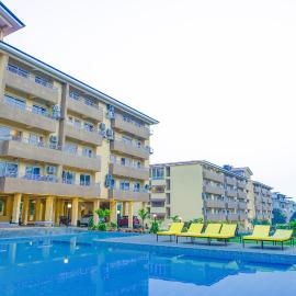 Alaya Stays 1 BHK with Balcony & Pool - Veera Marina