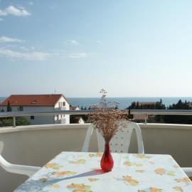 Apartments Luaniva 50m from the see