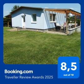 Gästehaus mit 3 separaten Schlafbereichen, Terrasse und Carport, hotel Veltenben