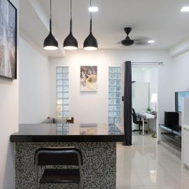 SS15 Courtyard Subang Jaya Sunway Designer Studio Suite Netflix WiFi, hotel in Subang Jaya