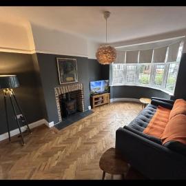 Leigh On Sea -Broadway-Two Bed with Garden