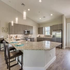Pool Home with Beach Access - Southern Comfort - Roelens, hotel in Fort Myers Beach