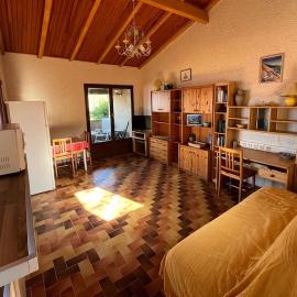 Appartement en bord de mer Marine de Sant-Ambrogio, hotel i Lumio