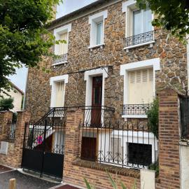 Appartement entièrement rénové proche de Paris
