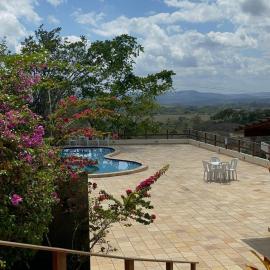 Flat 201 Condomínio Topo da Montanha, hotel in Chã Grande