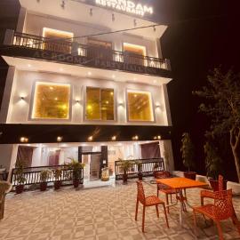 Viesnīca SHRI ANANDAM Inn pilsētā Isauli