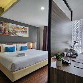 Days Hotel & Suites by Wyndham KL - Chan Sow Lin MRT or LRT