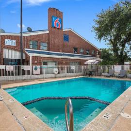 Studio 6 Houston TX Brookhollow
