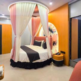 Hotel Nova Stays, hotel in Surat