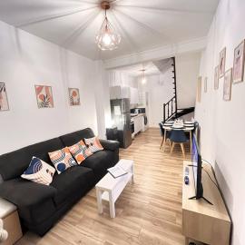 maison de ville 3 chambres spacieuses، فندق في كاليه