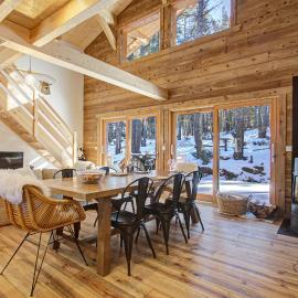 Les Flocons Dorés - Chalet sur le chemin des pistes, hotel in Formiguères