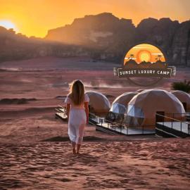 RUM SUNSET BUBBLES lUXURY CAMP, hotel v mestu Wadi Rum