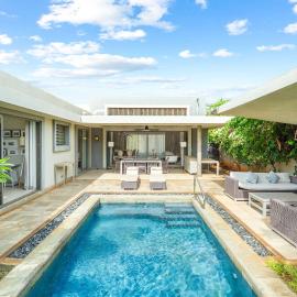 Villa Sandpiper - Premium Stay in the North, hotel u gradu Balaklava