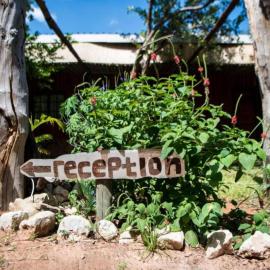 Nxabii Cottages, hotel em Kasane