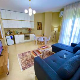AROL Apartment, Golem