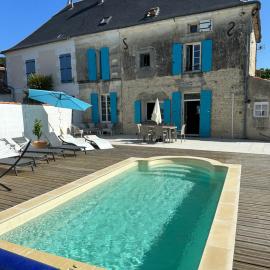 Stunning Maison du Maitre near Cognac private pool, khách sạn ở Haimps
