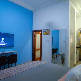 Phaneros Apartments, hotel em Trofwi