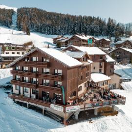 Hotel Emeraude, hotel em Peisey-Nancroix
