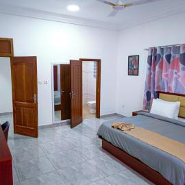 Phaneros Apartments, hotel em Trofwi