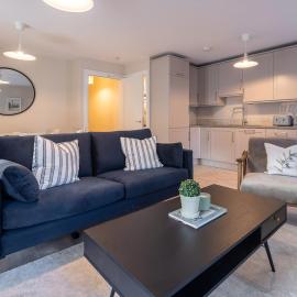 2nd Floor Stylish 2-Bed Apartment, hotelli kohteessa Drogheda