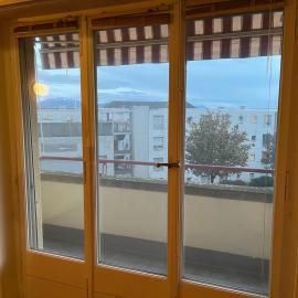 Proximity to the center with a view