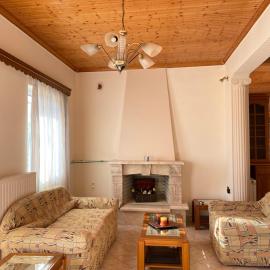Fourlani's Apartments, hotell sihtkohas Amfilochía