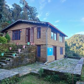 Odyssey Stays Jageshwar Dham, hotel a Panuānaula