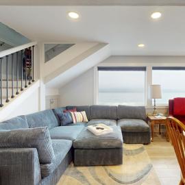 Tyee Shoreline Retreat A, hotelli kohteessa Tyee Beach