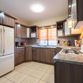 Arenales Guest House، فندق في إيزابيلا