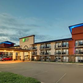 Holiday Inn Express Hotel & Suites Branson 76 Central by IHG, viešbutis mieste Bransonas