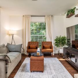 Maryville में, होटल Comfy Duplex w 2 Kings Sofa Bed