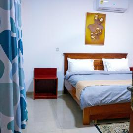 Phaneros Apartments, hotel em Trofwi