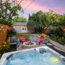 Charming Home with Garage, Hot Tub & Garden! Near OSU & Short North