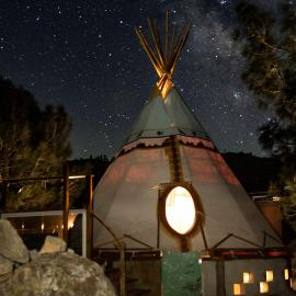 Big Glamping Teepee, hotel in Bodfish