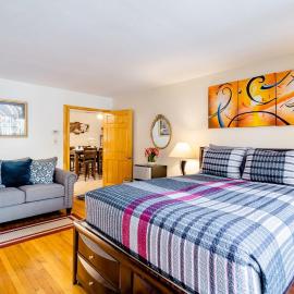 Spacious Comfy Room in Cozy Classy Duplex, hotel in Brooklyn