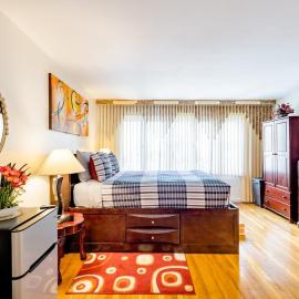 Spacious Comfy Room in Cozy Classy Duplex, hotell i Brooklyn