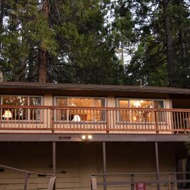 Sequoia House at The Redwoods, hotel in Wawona