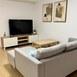 Levida Living - Cozy 2 Bedroom Suite at the Heart of Langley, hotel in Langley
