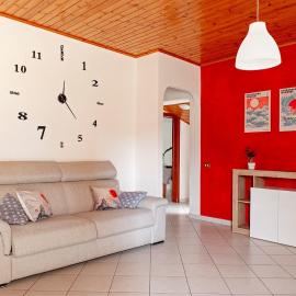 Free Parking - Quiet and Bright City Center Apartment