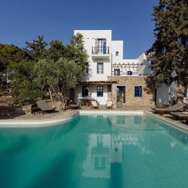 Villa Padma, Agkeria Paros، فندق في Angairiá