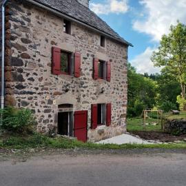 Chavagnac - Lou Cantou des randonneurs, hotel in Neussargues en Pinatelle
