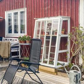 Lovely Home In Lidköping With Wifi, Hotel in Lidköping
