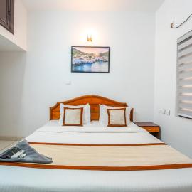 Pop Tavern Deluxe Villa Kovalom by VOYE HOMES, hotel in Kovalam