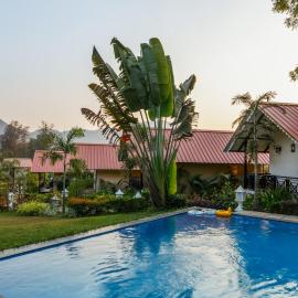 StayVista at Ever Falls, hotel in Karjat