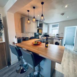 Keekle Retreat - 2 Bedrooms - Sleeps 4 - Free Parking