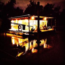 Casa Flotante Nenufar, hotel in Tigre