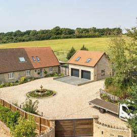 Gorgeous modern countryside loft, Hotel in Bath