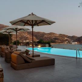 Gianemma Luxury Apartments, מלון במילופוטאס